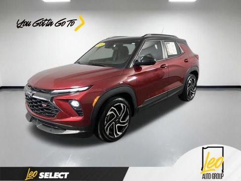 Used 2024 Chevrolet TrailBlazer RS FWD image 1