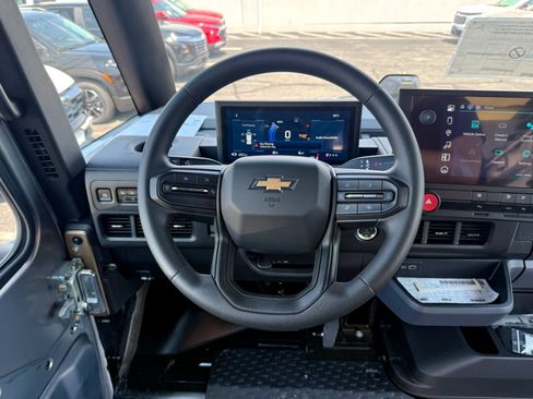 New 2026 Chevrolet Brightdrop 400 w/ Battery Pack, Max Range AWD/4WD image 17