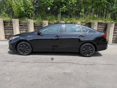 Used 2022 Kia Forte Sedan FWD image 6