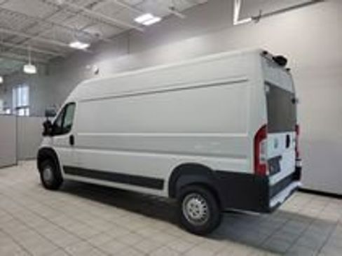 Used 2024 RAM ProMaster 2500 image 30
