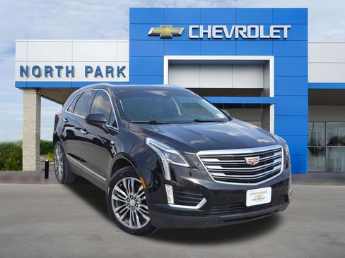 Used 2018 Cadillac XT5 Premium Luxury FWD image 1