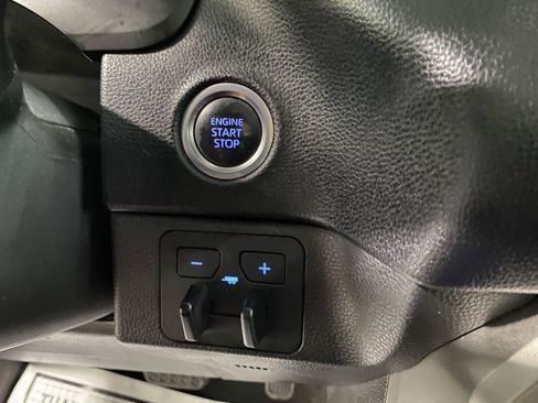 Used 2023 Toyota Tundra SR5 w/ SR5 Convenience Package AWD/4WD image 23
