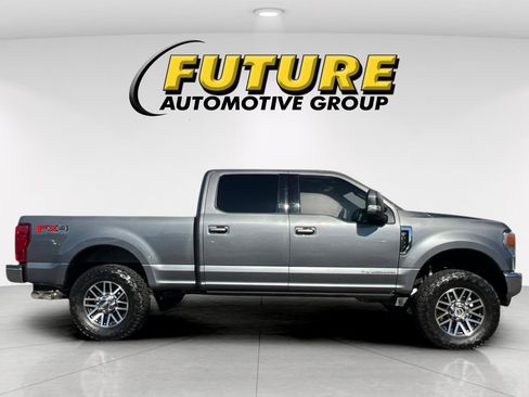 Certified 2022 Ford F250 Lariat w/ FX4 Off-Road Package image 2
