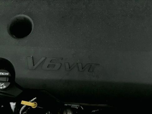 Used 2019 Chevrolet Traverse RS image 32