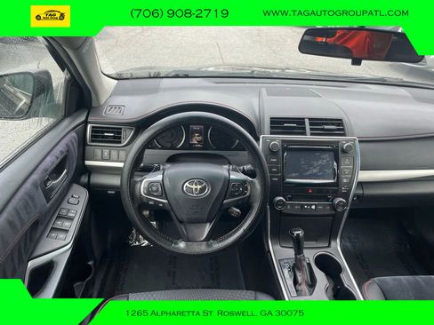 Used 2015 Toyota Camry XSE FWD image 12