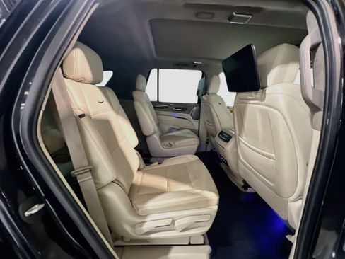 Used 2021 Cadillac Escalade Sport Platinum AWD/4WD image 23