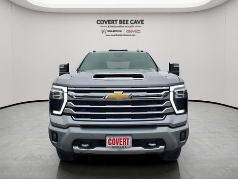 Used 2025 Chevrolet Silverado 2500 High Country w/ Technology Package image 2