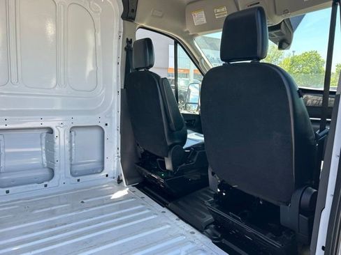 Used 2025 Ford Transit 250 148 Medium Roof RWD image 11