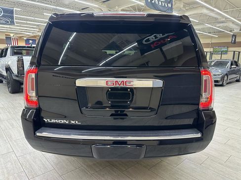 Used 2020 GMC Yukon XL Denali AWD/4WD image 8