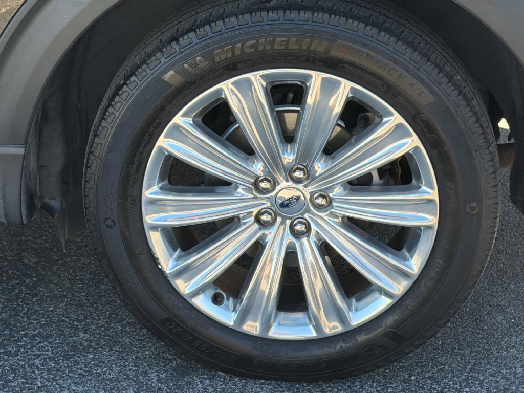 Certified 2023 Ford Explorer Limited w/ Limited Technology Package AWD/4WD image 13