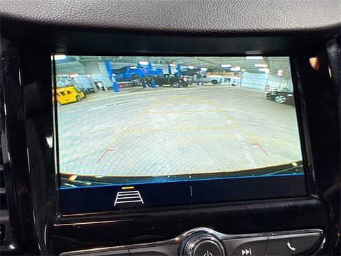 Used 2019 Chevrolet Trax LT w/ LT Convenience Package image 12