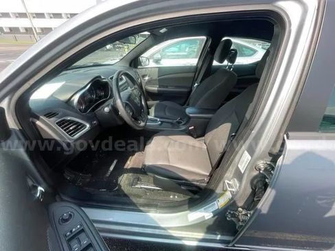 Used 2013 Dodge Avenger SE FWD image 12