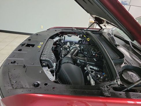 New 2025 Jeep Grand Cherokee Overland image 32