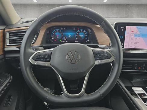 Used 2024 Volkswagen Atlas SE FWD image 21