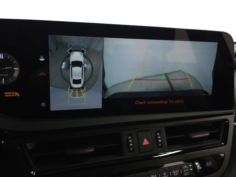 Certified 2025 Lexus ES 300h w/ Luxury Package image 28