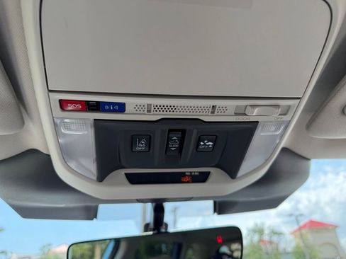 Used 2022 Subaru Forester Premium AWD/4WD image 33