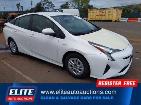 Used 2016 Toyota Prius Two FWD image 1