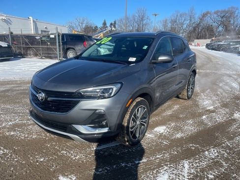 Used 2020 Buick Encore GX Essence image 3