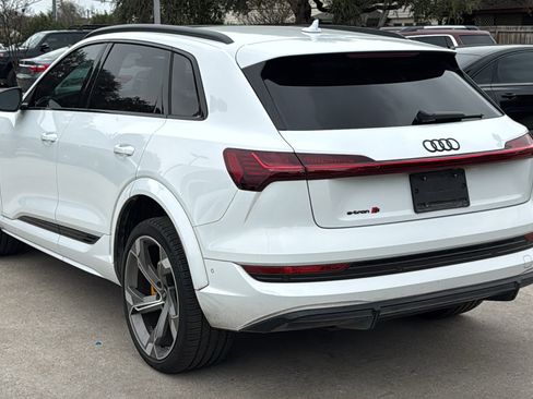 Used 2023 Audi e-tron S Prestige w/ Prestige Package image 5