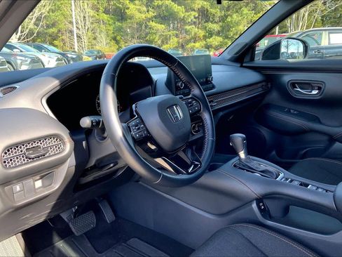 Used 2025 Honda HR-V Sport image 17
