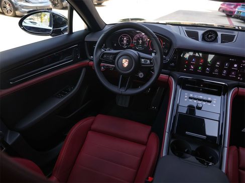 New 2025 Porsche Panamera 4 image 35