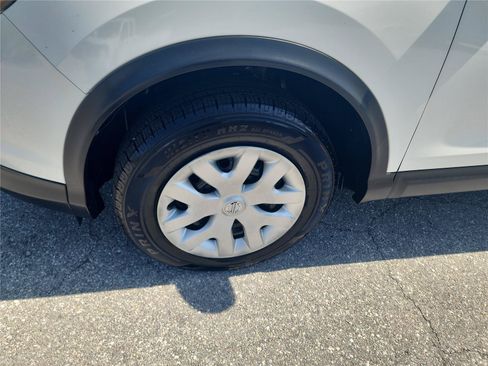 Used 2018 Nissan Rogue Sport S FWD image 9