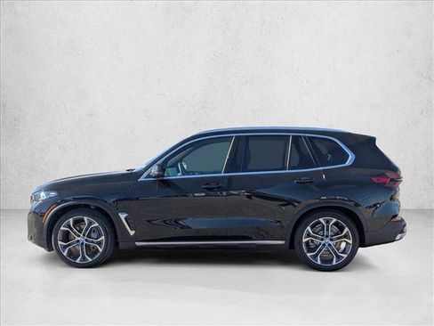 New 2026 BMW X5 xDrive50e w/ Premium Package image 5