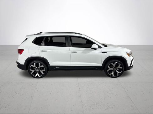 Certified 2023 Volkswagen Taos SEL AWD/4WD image 5