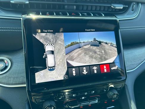 New 2025 Jeep Grand Cherokee L Limited w/ Luxury Tech Group II image 12