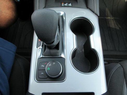 Used 2024 Chevrolet Blazer LT w/ Convenience Package FWD image 28