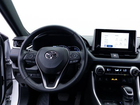 Used 2024 Toyota RAV4 SE w/ Weather Package AWD/4WD image 8