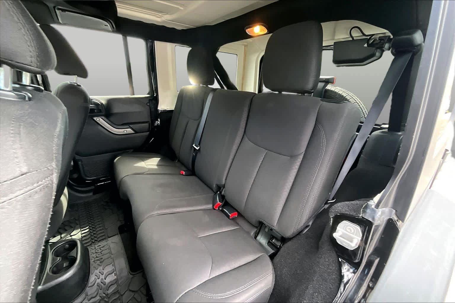 Used 2016 Jeep Wrangler Unlimited Sport w/ Quick Order Package 24S AWD/4WD image 19