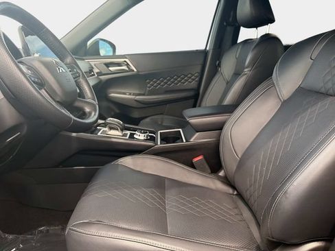 Used 2024 Mitsubishi Outlander SEL FWD image 17