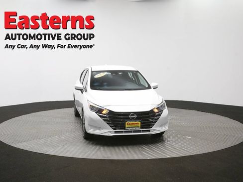Used 2023 Nissan Versa SV FWD image 51