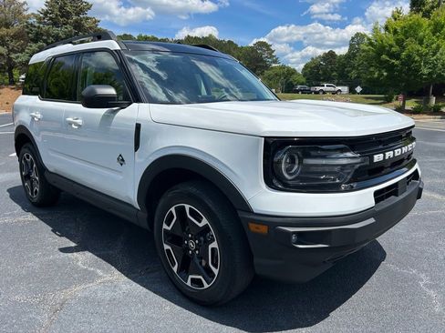 Used 2023 Ford Bronco Sport Outer Banks w/ Tech Package AWD/4WD image 18
