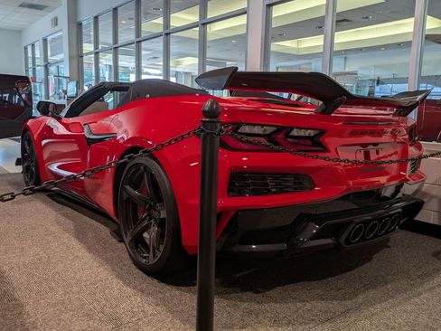 Used 2025 Chevrolet Corvette Z06 w/ Z07 Performance Package image 3