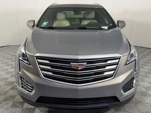 Used 2018 Cadillac XT5 Luxury w/ Driver Awareness Package AWD/4WD image 11