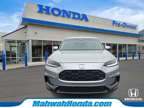 Used 2025 Honda HR-V LX image 2