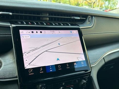 Certified 2024 Jeep Grand Cherokee L Limited image 26