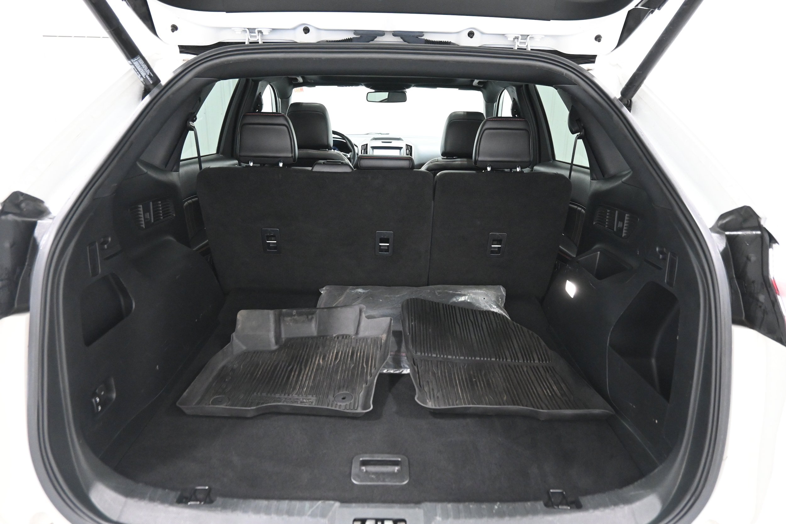 Used 2020 Ford Edge ST-Line w/ Cold Weather Package AWD/4WD image 33