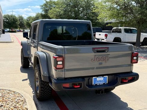 Used 2023 Jeep Gladiator Rubicon w/ LED Lighting Group AWD/4WD image 3