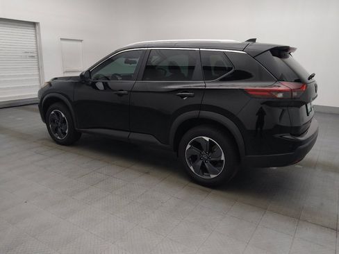 Used 2024 Nissan Rogue SV w/ SV Premium Package FWD image 3