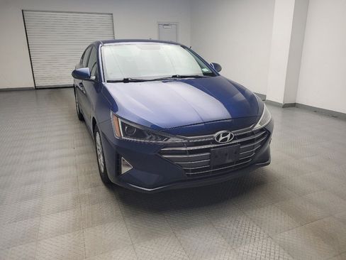 Used 2019 Hyundai Elantra SE FWD image 14
