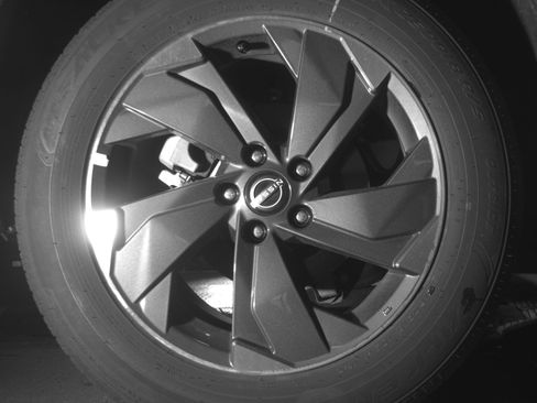Used 2025 Nissan Rogue SV FWD image 15
