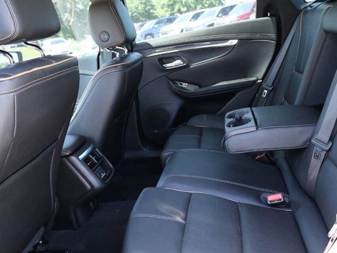 Used 2019 Chevrolet Impala Premier FWD image 17