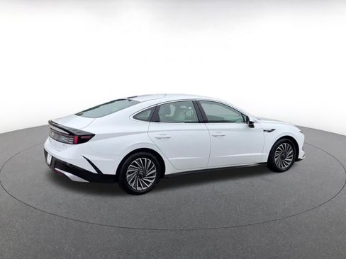 Used 2025 Hyundai Sonata SEL FWD image 15