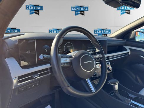 Used 2025 Hyundai Santa Cruz Limited image 18