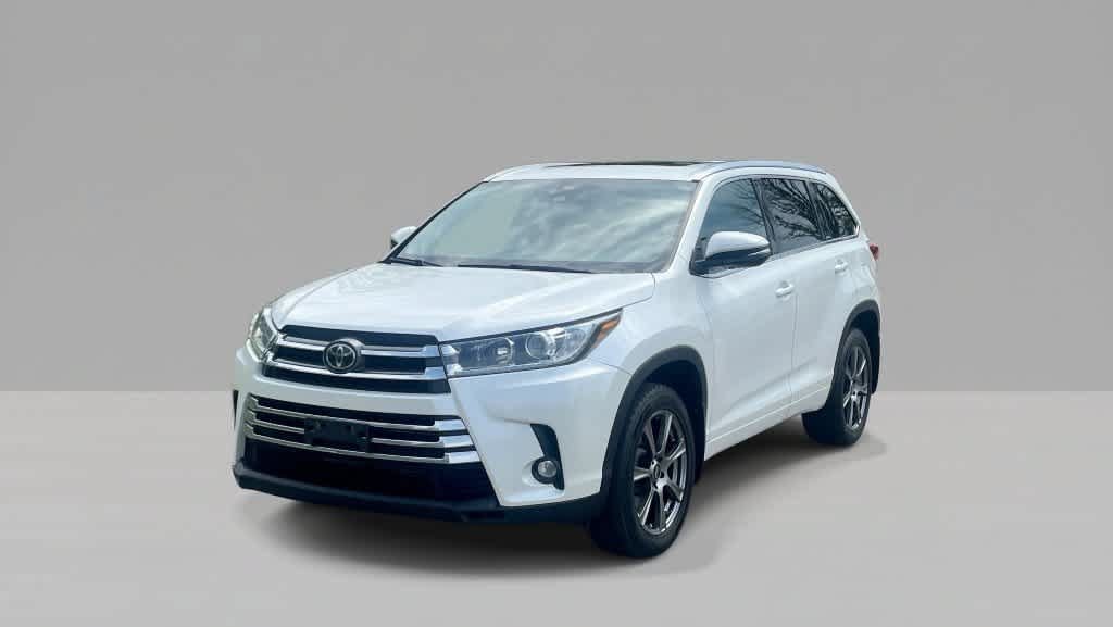 Used 2019 Toyota Highlander Limited AWD/4WD image 1