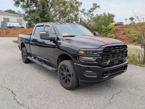 Used 2025 RAM 2500 Big Horn AWD/4WD image 1