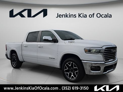 Used 2025 RAM 1500 Laramie AWD/4WD image 2
